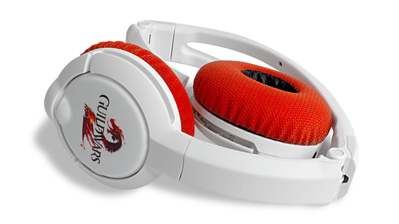 Illustration for article titled The Official Guild Wars 2 Mouse and Headset are Freaking Adorable
